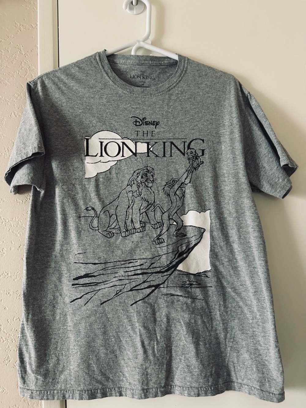 Disney Tee, Medium, The Lion King- Grey